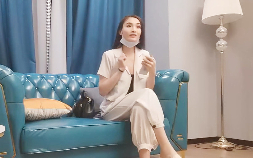 情趣护士装调情 妹子自摸翘起屁股扭动 开档黑丝大屁股骑乘撞击